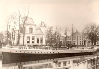 geschiedenis 1899 de stoomboot Landsmeer Den Ilp IV, gebouwd bij Boon, Molema en DeCock