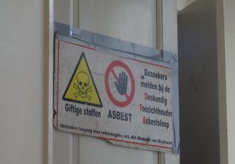 uitvoering 20-01-2022 asbest wordt verwijderd